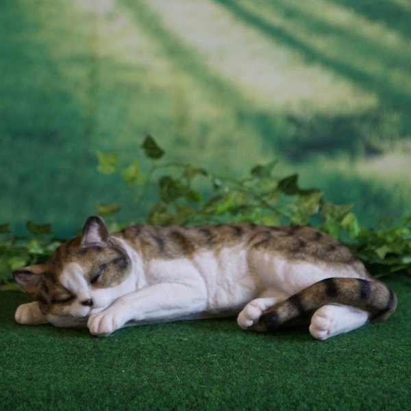 Tierfigur Katze Krümel schlafend