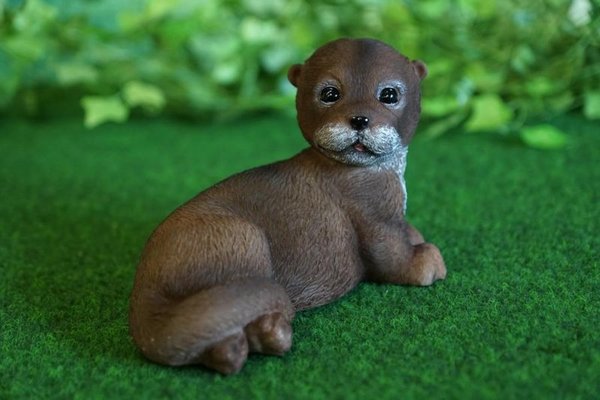Tierfigur Otter-Baby Kopf oben