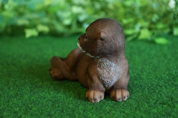 Tierfigur Otter-Baby Kopf oben