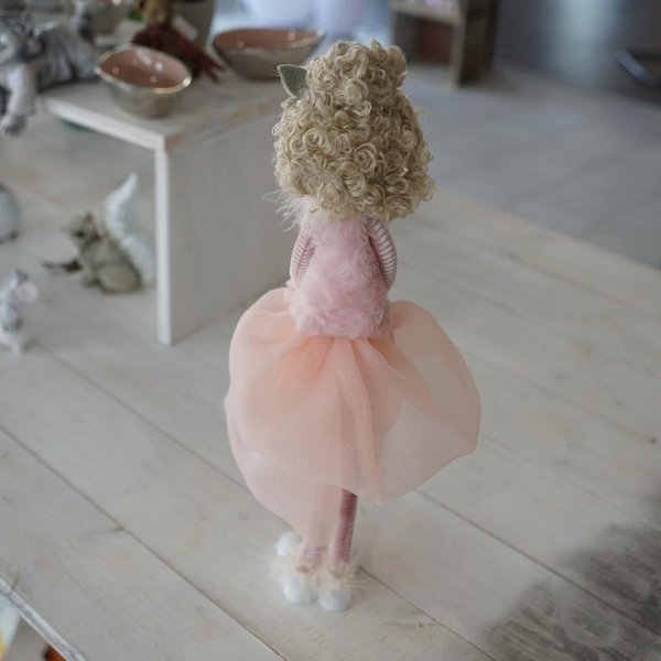 Figur Mädchen mit Federn rosa 46cm