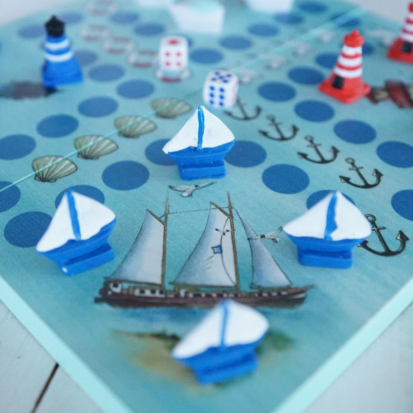 Würfelspiel maritim "Leuchtturm + Boote" Brettspiel